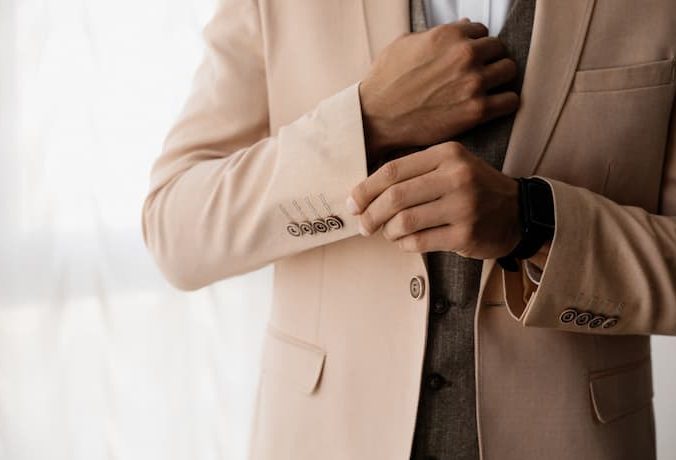 Guia do especialista para comprar botões para blazer